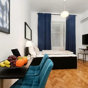  Apartment Boutique R611
