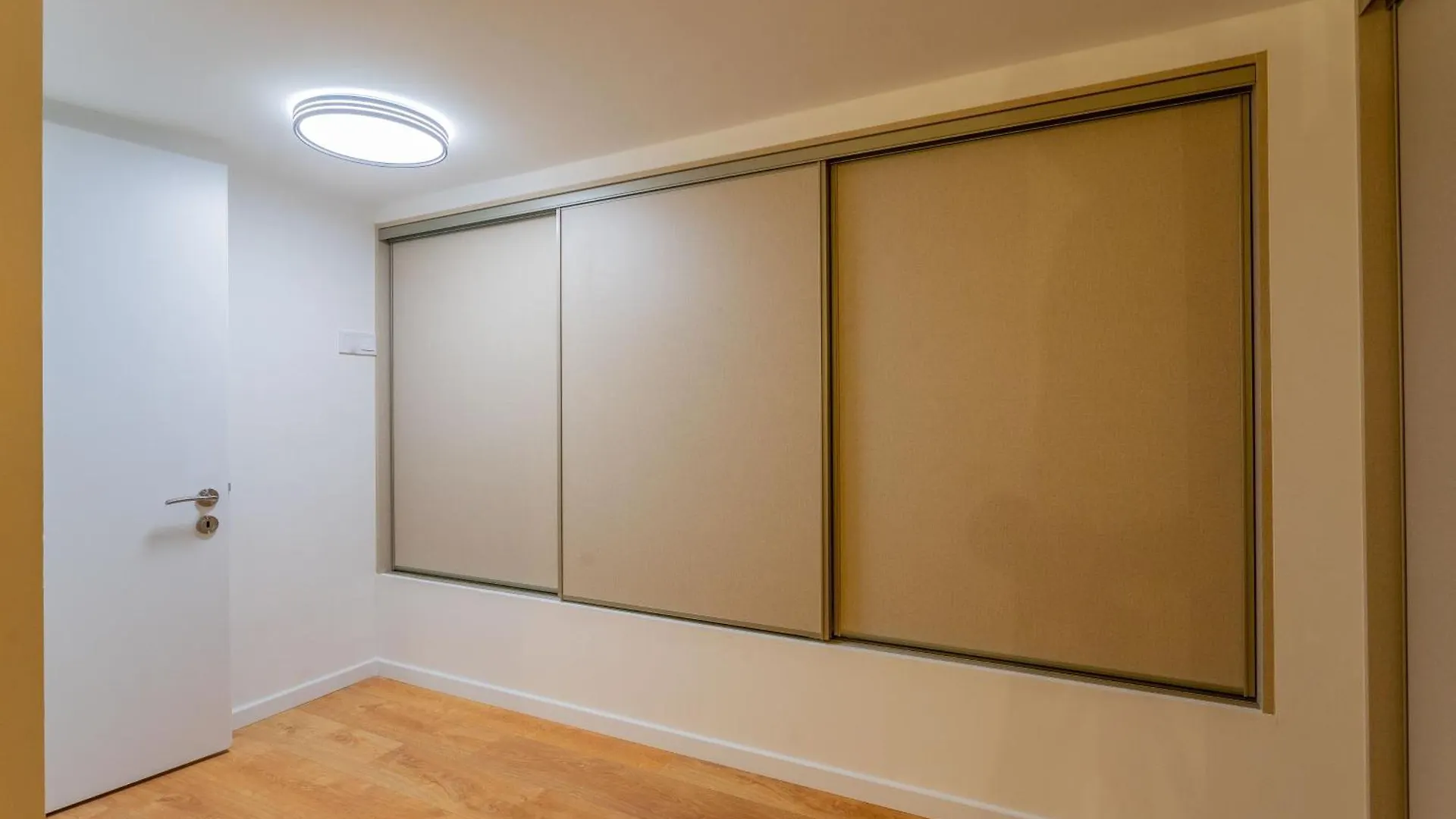 Full Equipment Designed Apartment In The Heart Of Budapest For 4 People