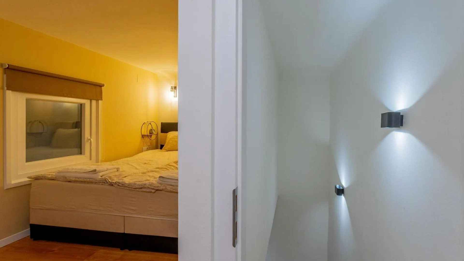 Full Equipment Designed Apartment In The Heart Of Budapest For 4 People